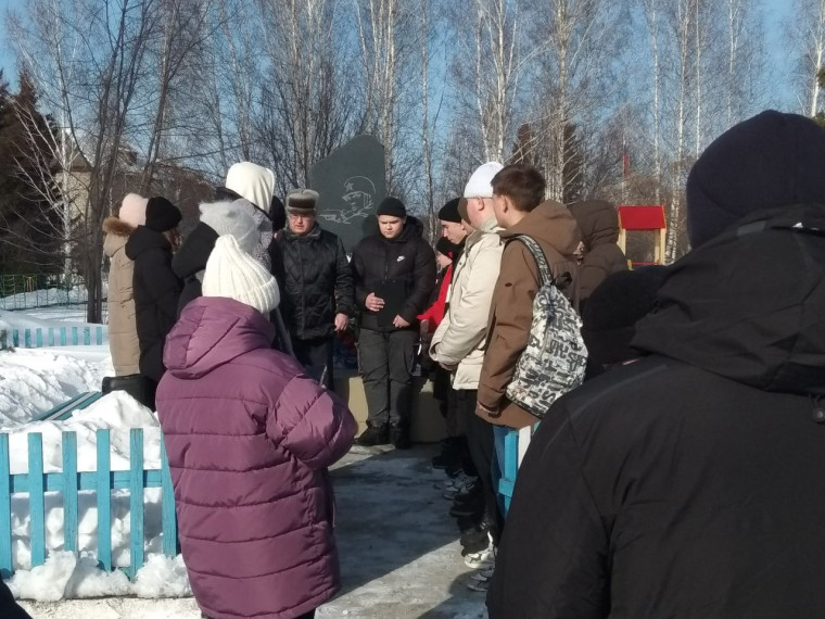 Торжественный митинг, посвящённый Дню защитника Отечества.